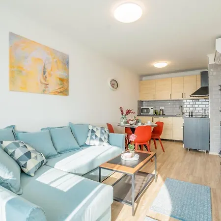 Mf Flower - Cirkalo 411 Apartment Siofok